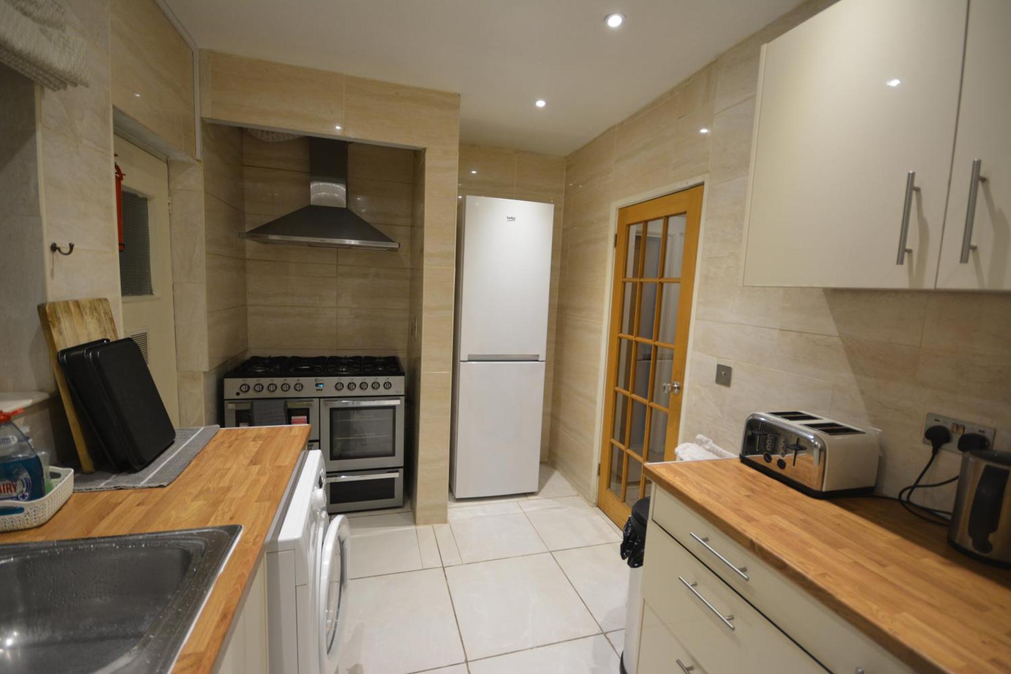 Double Bedroom With View To The Garden Oxford Exterior photo